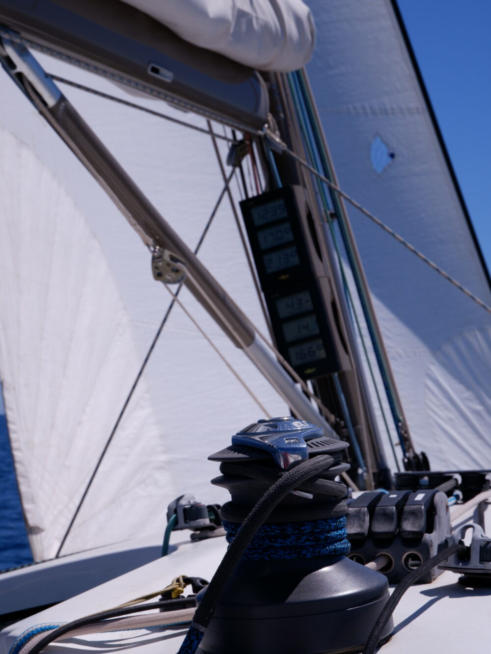 Autopilote CysBOX installé sur voilier A40 sailboat pour des tests